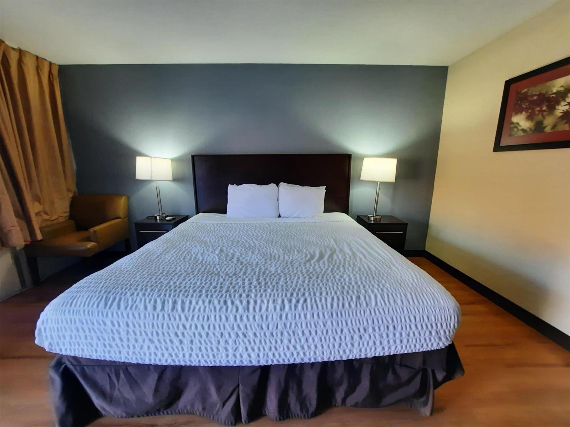 Americas Best Value Inn Молин Екстериор снимка